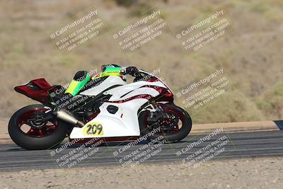 media/Nov-02-2025-CVMA (Sun) [[337aff29ab]]/Race 17-Amateur Supersport Middleweight/